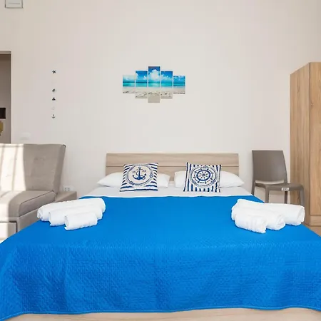 Lägenhet Da Pina E Lu Giardini Naxos